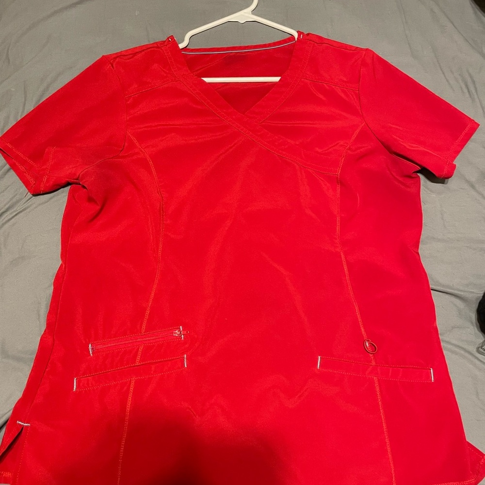Nurse scrubs set with multiple pockets